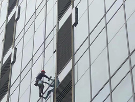外墙清洗对高空作业员工要求严格