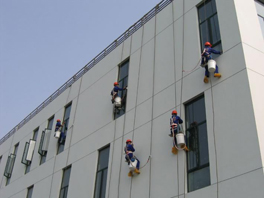 新建创业园区墙体外墙清洗方法