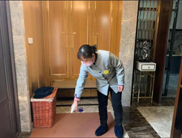 上海保洁托管公司如何清洁梯间通道